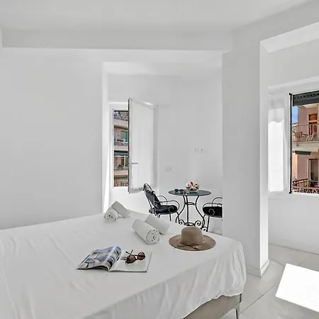 Emilia Sweet - With Balcony And Ac - Happy 公寓 *